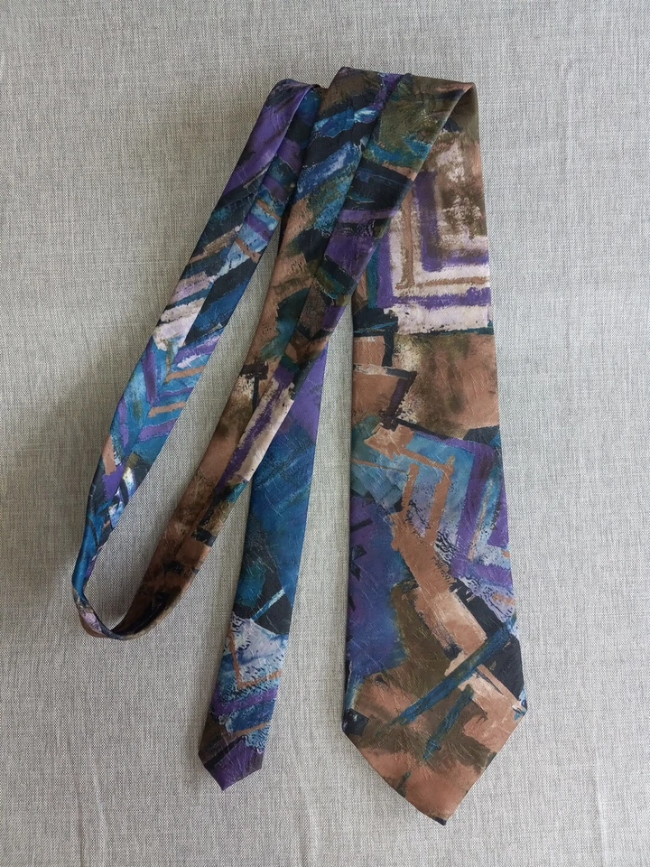 Corbata de cuello Bugle Boy de seda pura talla única con patrón abstracto Foto 2 de 4