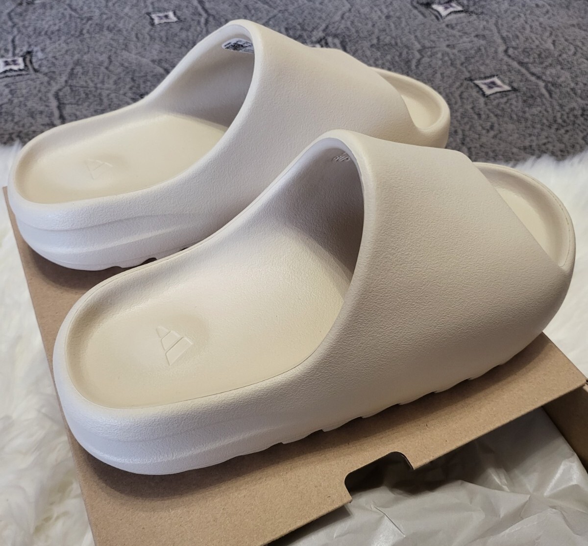 Yeezy Slides Bone Size UK 6.BNWT | eBay UK