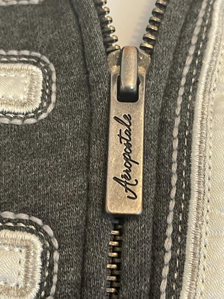 Sudadera con Capucha Forrada de Piel Sintética Cremallera Completa Y2K Aeropostale Talla Mediana De Colección Foto 3 de 4