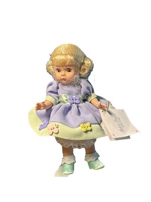MADAME ALEXANDER  #28240 8  COLLECTING BUTTERFLIES Doll 2001