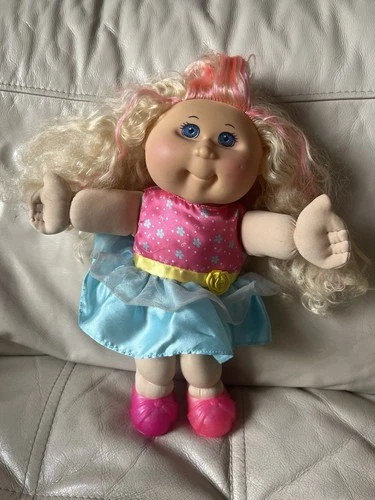 Cabbage Patch Kids Doll Jakks Doll Fully Dressed with Shoes