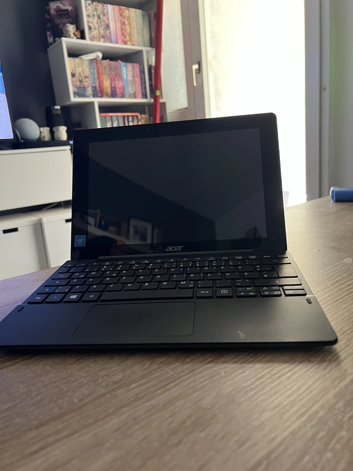 Acer Aspire Switch 10 E (SW3-016) Tablet-PC mit installiertem Win 10 Home - Bild 2 von 4