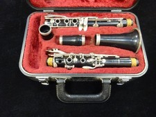 Yamaha YCL-250 Bb Clarinet with Case Musical Instrument Maintainance Needed