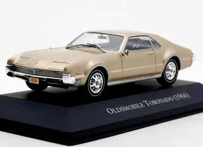DE AGOSTINI DEAGOSTINI 1/43 DIECAST 1966 OLDSMOBILE TORONADO IN BLASSGOLD