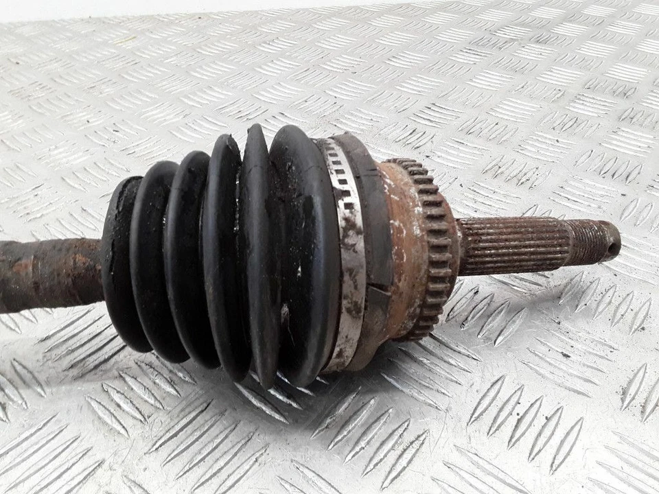 Mitsubishi Galant 1998 2.0i Right Front driveshaft Petrol 100kW VEI12395 Foto 3 de 4