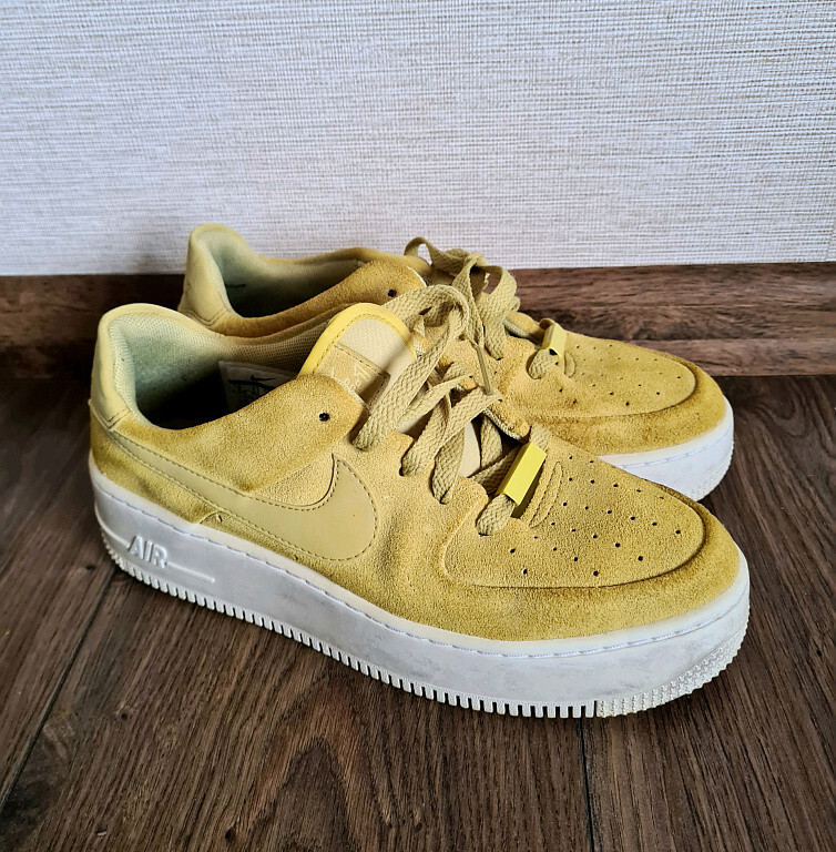 Nike Wmns Air Force Sage Gelb Women's Nike Air Force Sage Low