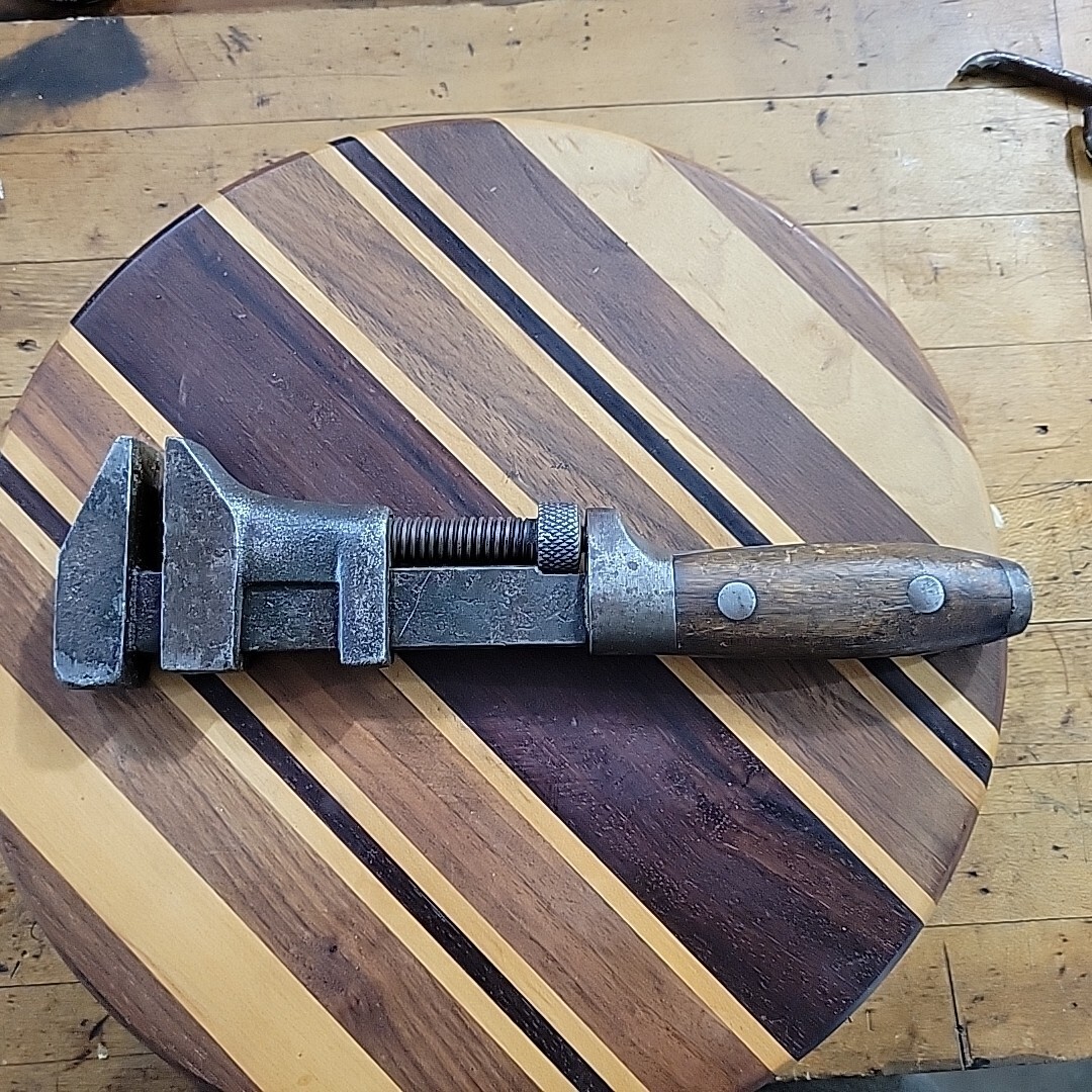 Antique E.C. SIMMONS AKA KEEN KUTTER Adjustable Monkey Wrench w