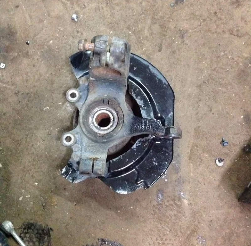 Conjunto de nudillo husillo de pasajero delantero derecho Mazda 5 2006-2012 fabricante original 06-12 Foto 2 de 4