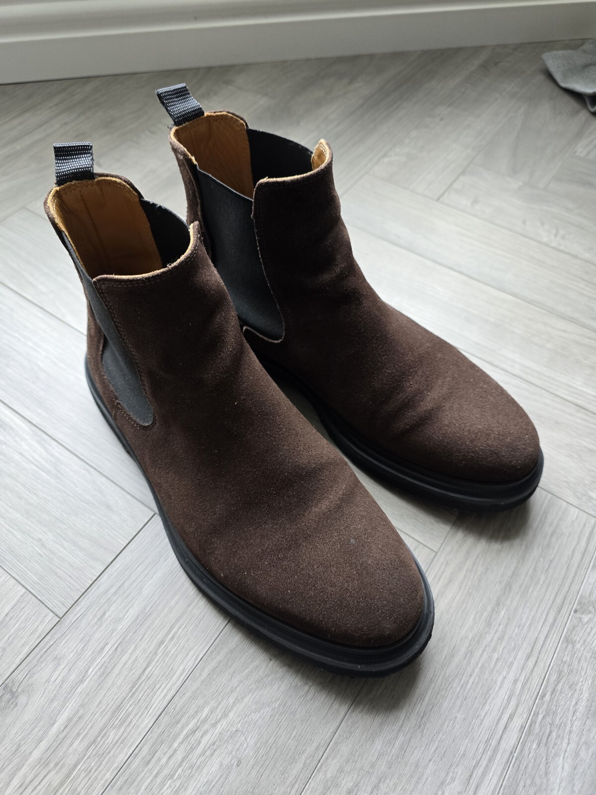 Chelsea Boots - Brown Suede - UK 8-image