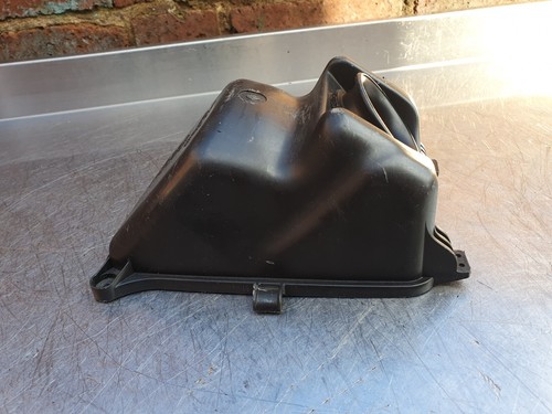 SUZUKI GSF600 Mk 2 BANDIT AIRBOX Air Box Cover - Picture 6 of 11