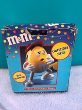 M M Yellow Collectors Radio AM FM Headphones NIB Radio Shack