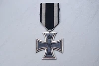 Wwi German Iron Cross Medal 1914 Original Militaria WWI GERMAN 1914 IRON CROSS 2nd CLASS ON ORIGINAL RIBBON