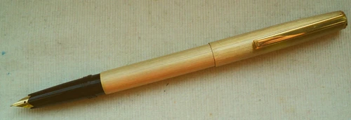 VERY RARE " AMICUS " ? ?   CARTRIDGE FOUNTAIN PEN MATTE GOLD PLATED and 14KT. FEATHER!