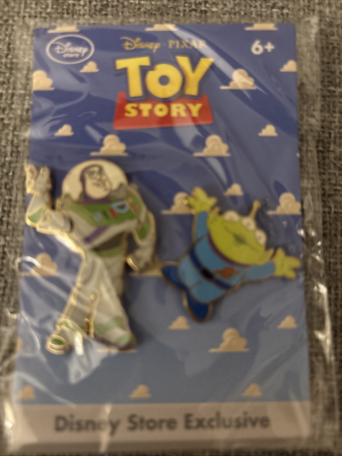 Toy Story Trading Pin Disney Store Exclusive. Buzz and Alien
