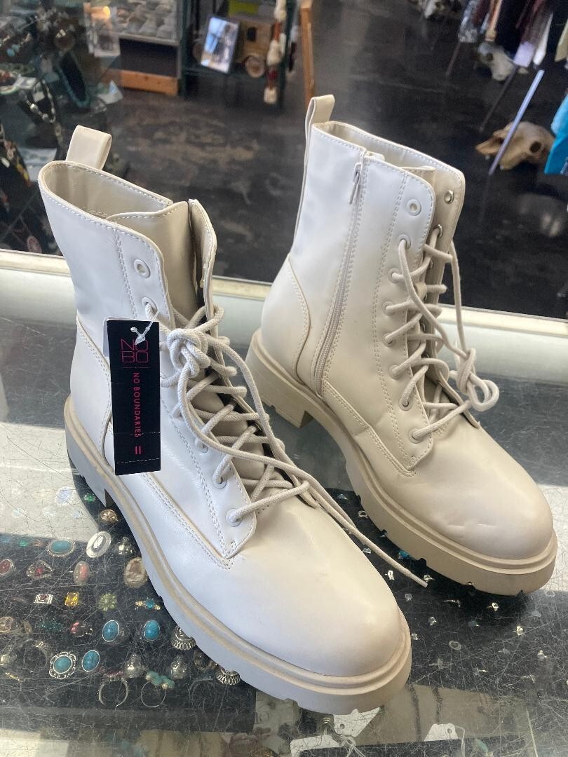 No Boundaries Women's Combat Boots Color Cream Off White Lace Up/Side Zip  Sz 11M