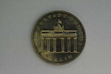 5 Mark DDR 1988 Brandenburger Tor A gute Erhaltung Selten nur 25600 St&uuml;ck