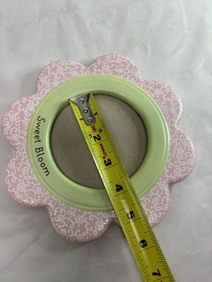 Sello "Sweet Bloom" Rosa Verde Flor Marco Floral Cerámica Bebé Niña Foto 4 de 4