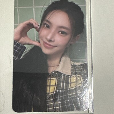 ILLIT Super Real Me YUNAH ユナ ILLIT 1st Mini Album Super Real Me Yunah Photocard Lucky Card (US