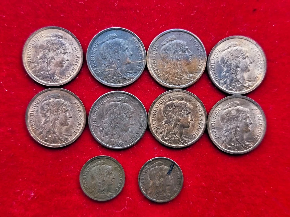 Dupuis lot de 10 monnaies de 1 à 2 centimes - Photo 1/2