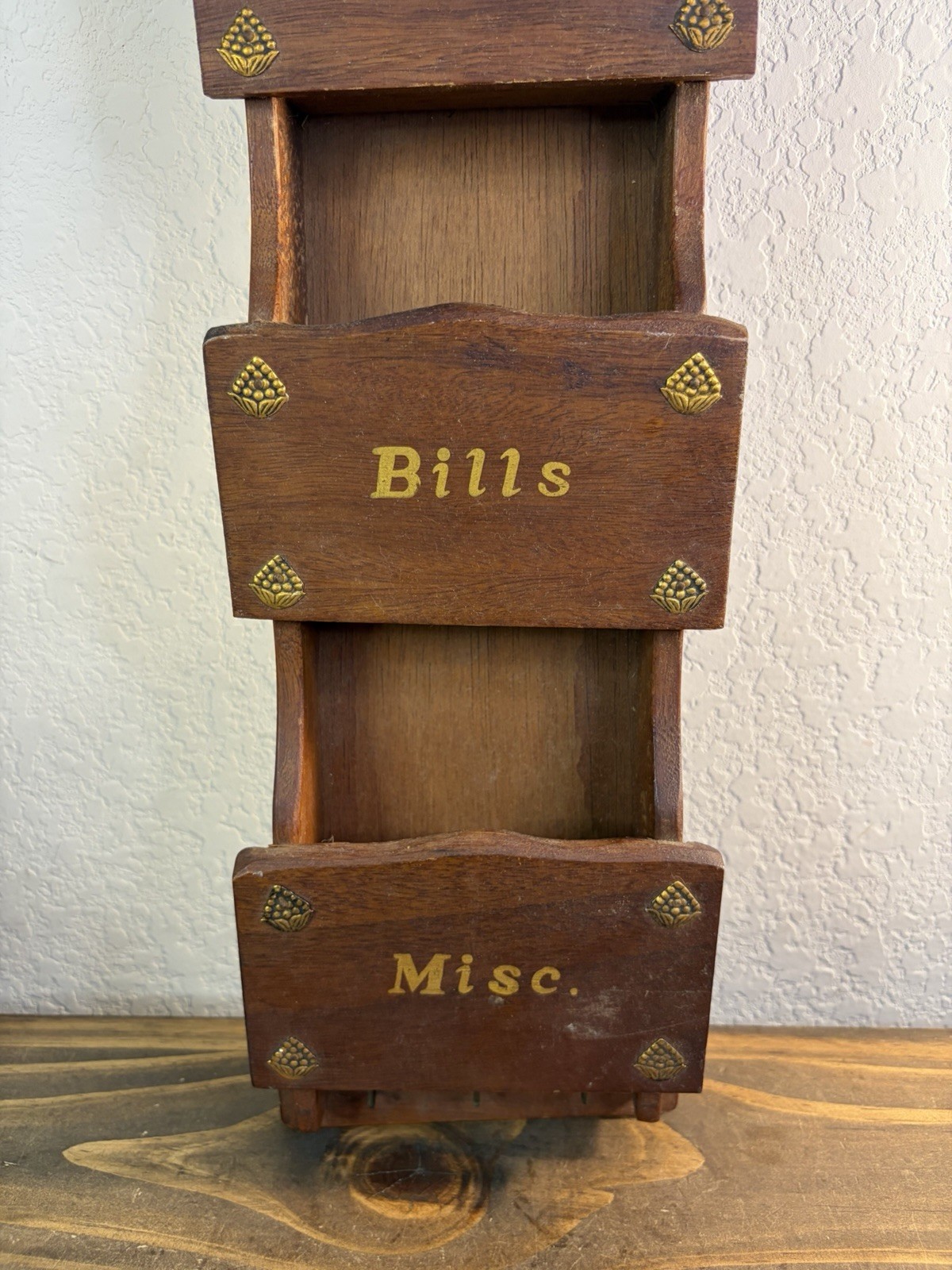 Vintage Wood 3 Slot Wall Mail Letter Bill Sorter Key Ring Holder Rack Organizer