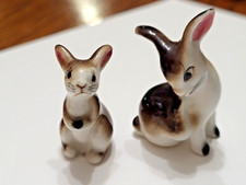 Pair Ceramic Cute little Bunnies Reneker?