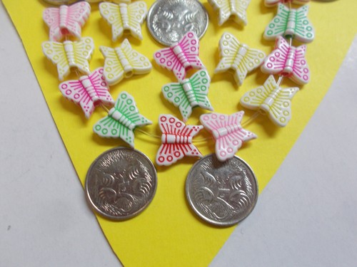 LOVELY ACRYLIC BUTTERFLY SPACER BEADS x 25 ( 14 mm ) JEWELLERY MAKING # 135 B - Picture 14 of 16