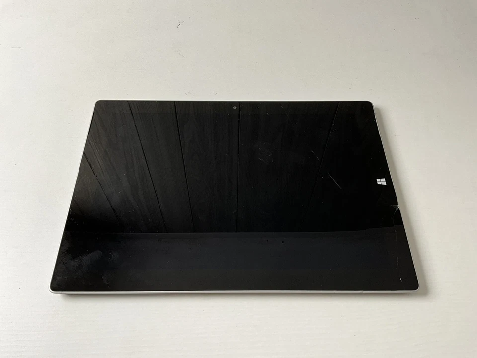 Microsoft Surface 3 3 128GB, Wi-Fi, 10.8in - Silver - CRACKED - READ - Image 3 of 4