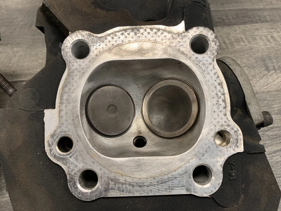 Culatas delanteras traseras Harley Davidson Dyna Road King Glide Softail OEM Foto 2 de 4