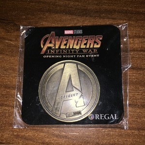 Details About Avengers Infinity War Gold Opening Night Fan Event Coin Unopened Endgame Marvel
