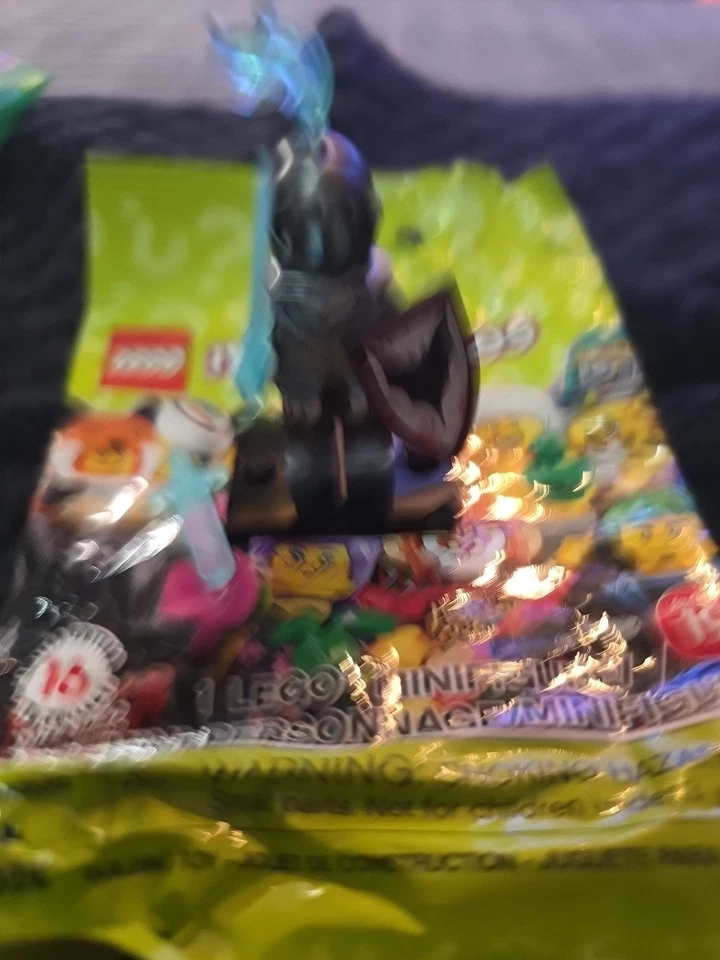 LEGO Series 19 Collectible Minifigures 71025 - Fright Knight - Image 3 of 4