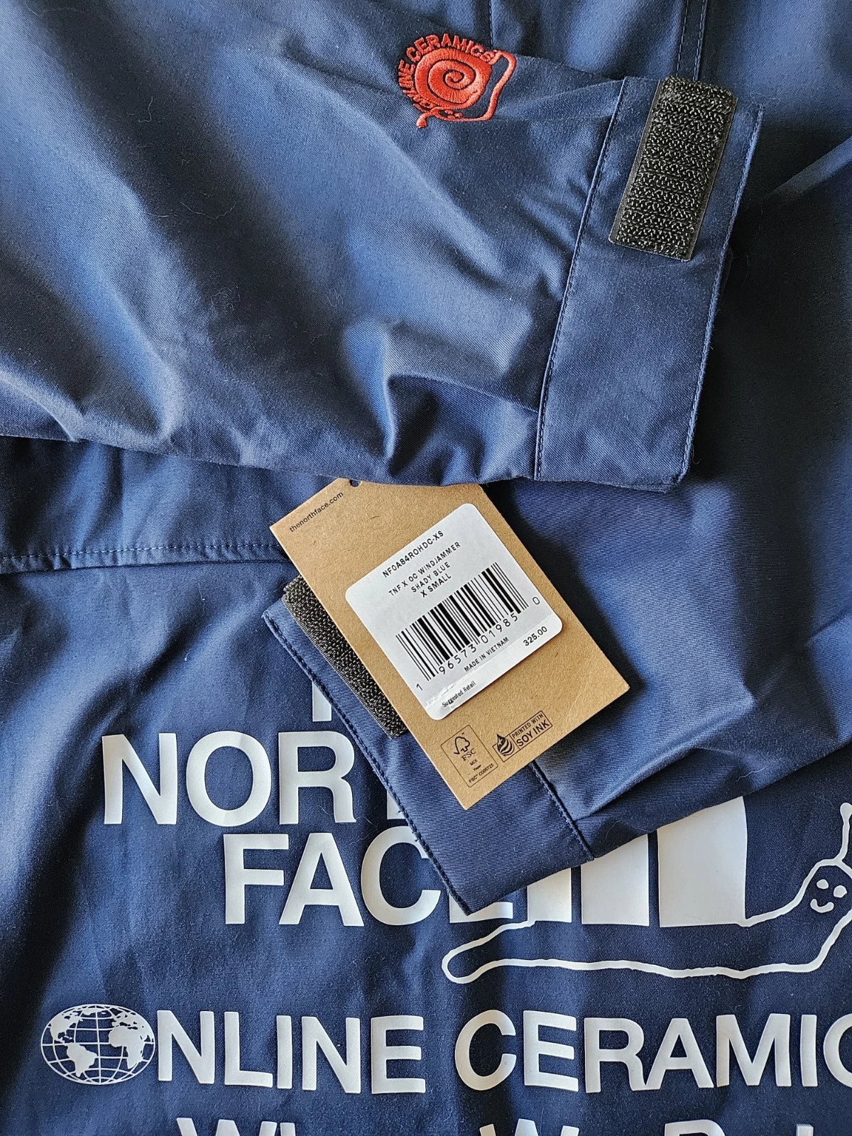 NWT Online Ceramics x The North Face Parka Men's XS Windbreaker Shell Jacket - product detail image 3