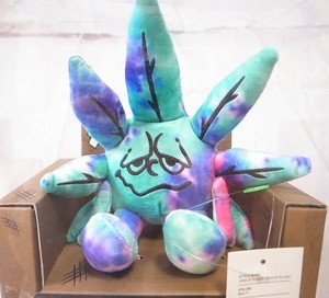 huf 420 GREEN BUDDY TIEDYE PLUSH ぬいぐるみ HUF 420 Green Buddy Blue Tie Dye Plush Toy | Zumiez