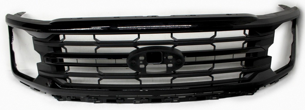 OEM Grille For Ford F150 XLT Black surround with black bar RL34