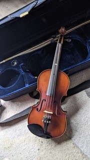 1/2 Geige Violine restaurierungsbedürftig mit Kopfstütze und Koffer Steinbach