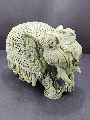 Feine handgeschnitzte Elefant Statue schöne Handkunst Seifenstein 2 Gr. - Bild 20 von 34