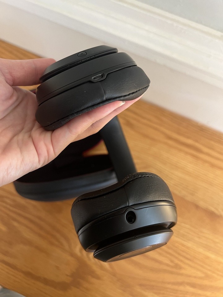 Beats by Dr. Dre Studio3 Over the Ear Wireless Headphones Black