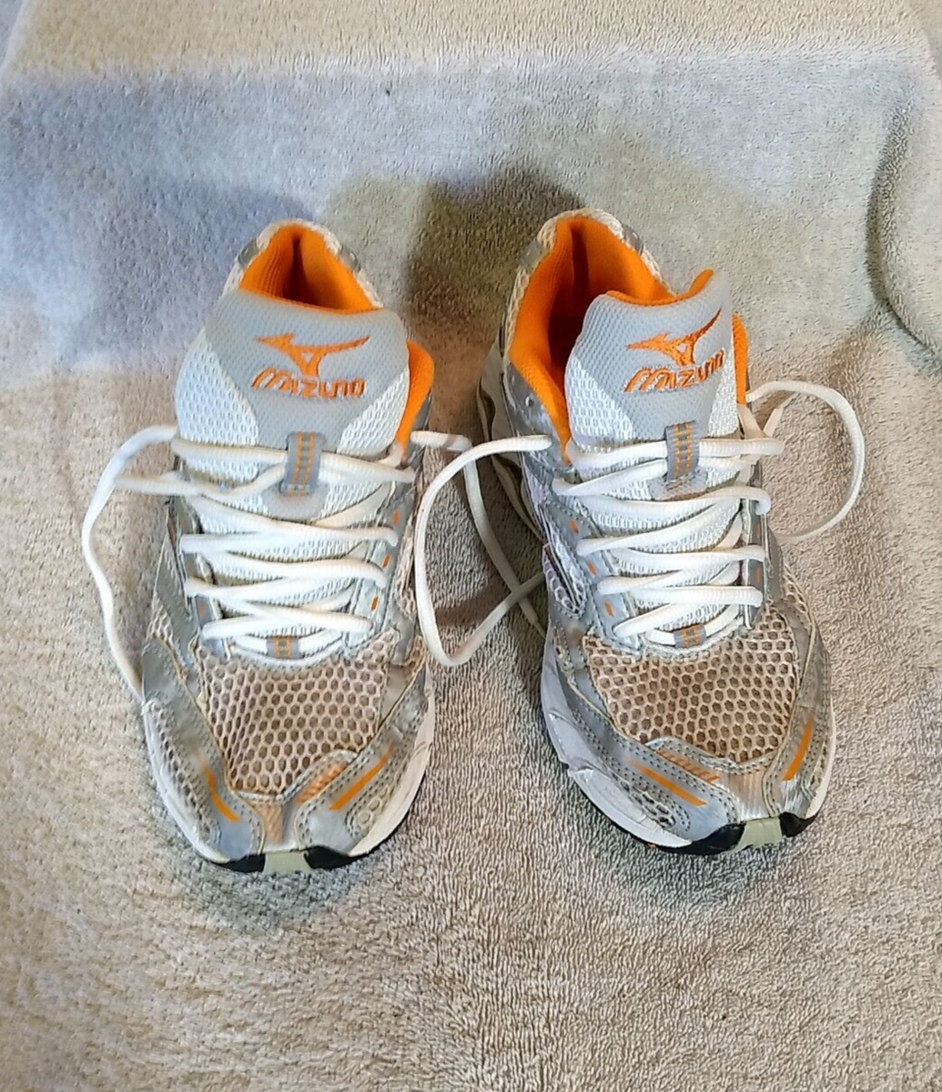 Mizuno Womens Preowned Wave Nexus Silver/Orange Running Shoes