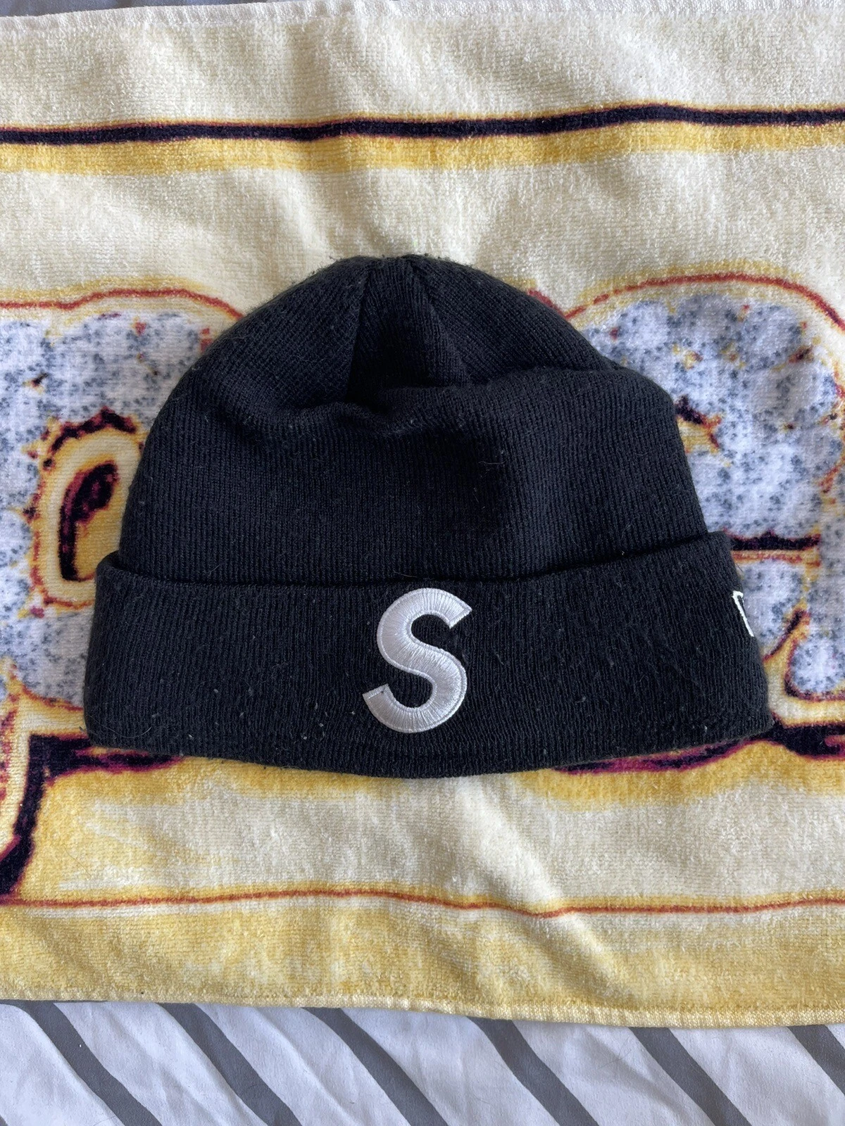 Supreme « Logo S » Beanie noir 100 % authentique 