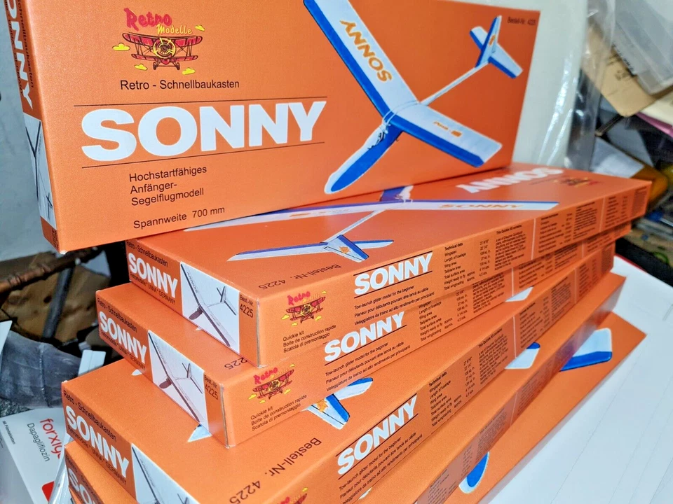 Retrobaukasten Segler SONNY Spannweite 700 mm gelasert. Der SONNY Nr. 4225
