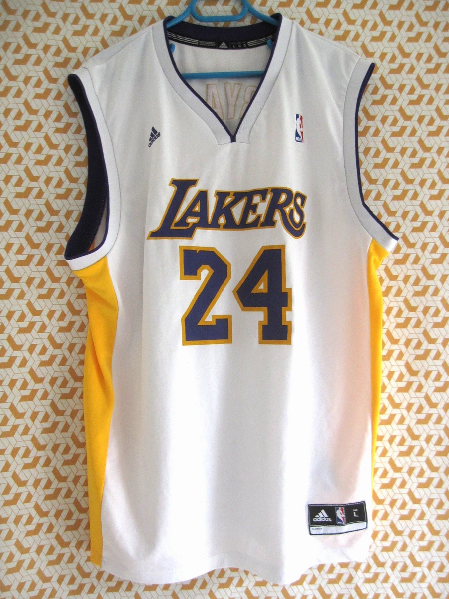 Un Maillot De Kobe Bryant Estimé à Plus De Cinq Millions De Dollars Bientot Mis Aux Encheres