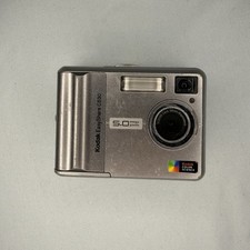 KODAK EASYSHARE C530 5MP LCD DIGITAL CAMERA PARTS Not Tested Uses AA *read*