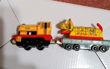 Thomas,Billy Toy Train Engine w/ Animal Wagon Car Yellow Red Black Silver