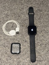 Apple Watch SE 44mm GPS Aluminium Case With Black Sports Band