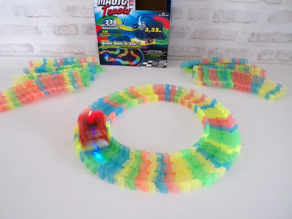 Circuit lumineux Magic Tracks - TBE - Photo 3/4