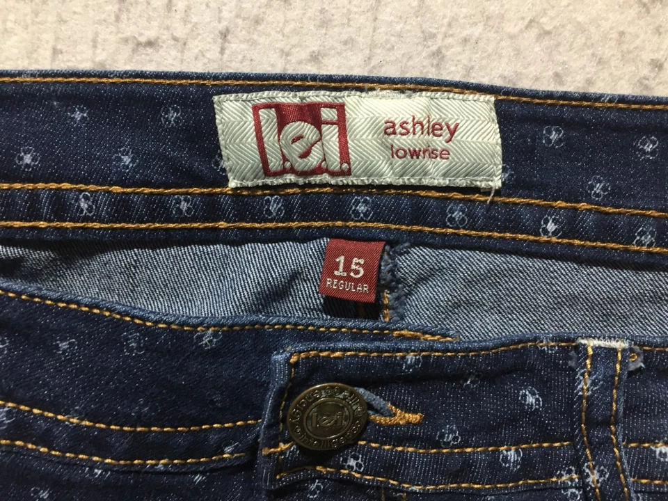 L.e.i. Pantalones Cortos de Jean Ashley Lowrise Para Mujer 15 Regular Azul Estampado Gráfico Desteñido Foto 2 de 4