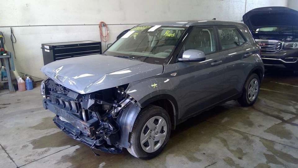 2020-24 Hyundai Venue Roof Air Bag Passenger Right 80420K2000 2249414 - Image 2 of 4