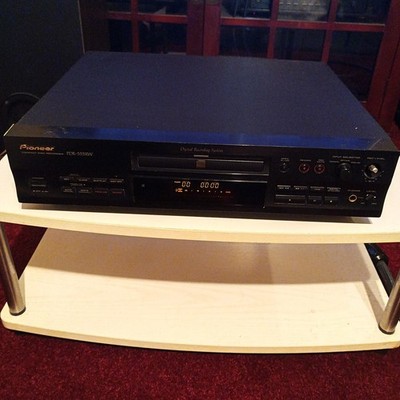 Pioneer PDR-555RW CD Recorder Parts Or Repair No Remote $$ Reduced