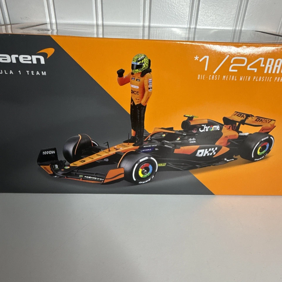 Burago 1/24 Fórmula 1 Team McLaren MCL38 Miami Grand Prix 2024 con figura de piloto Foto 4 de 4