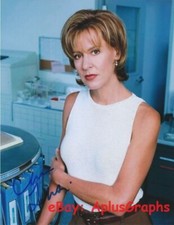 CHRISTINE LAHTI... Chicago Hope - SIGNED
