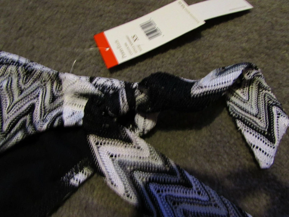 NWT Perry Ellis black & white chevron knit bikini bottom size XS Originally $48 - Image 3 of 4